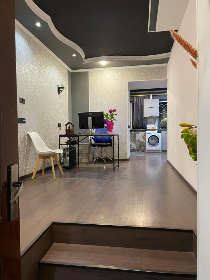 N 1 Hostel Ереван Екстериор снимка