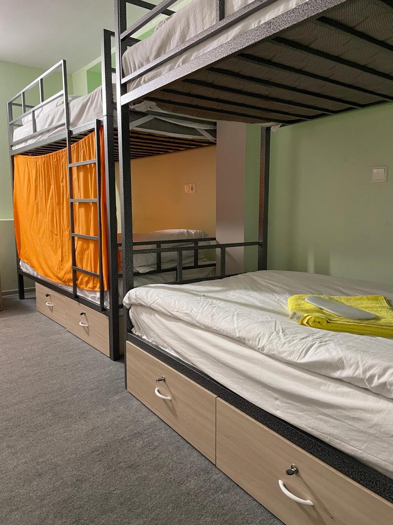 N 1 Hostel Ереван Екстериор снимка