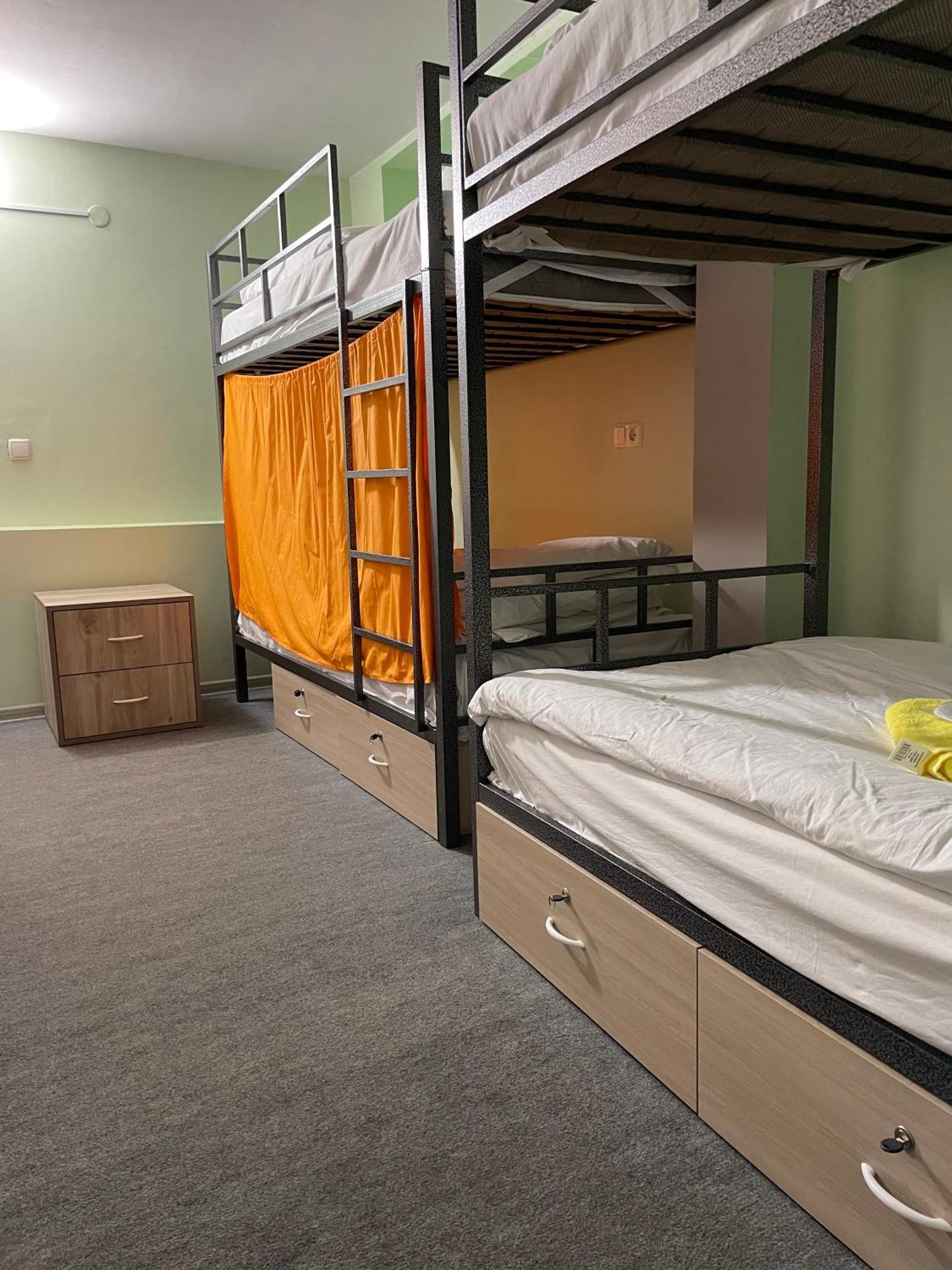 N 1 Hostel Ереван Екстериор снимка
