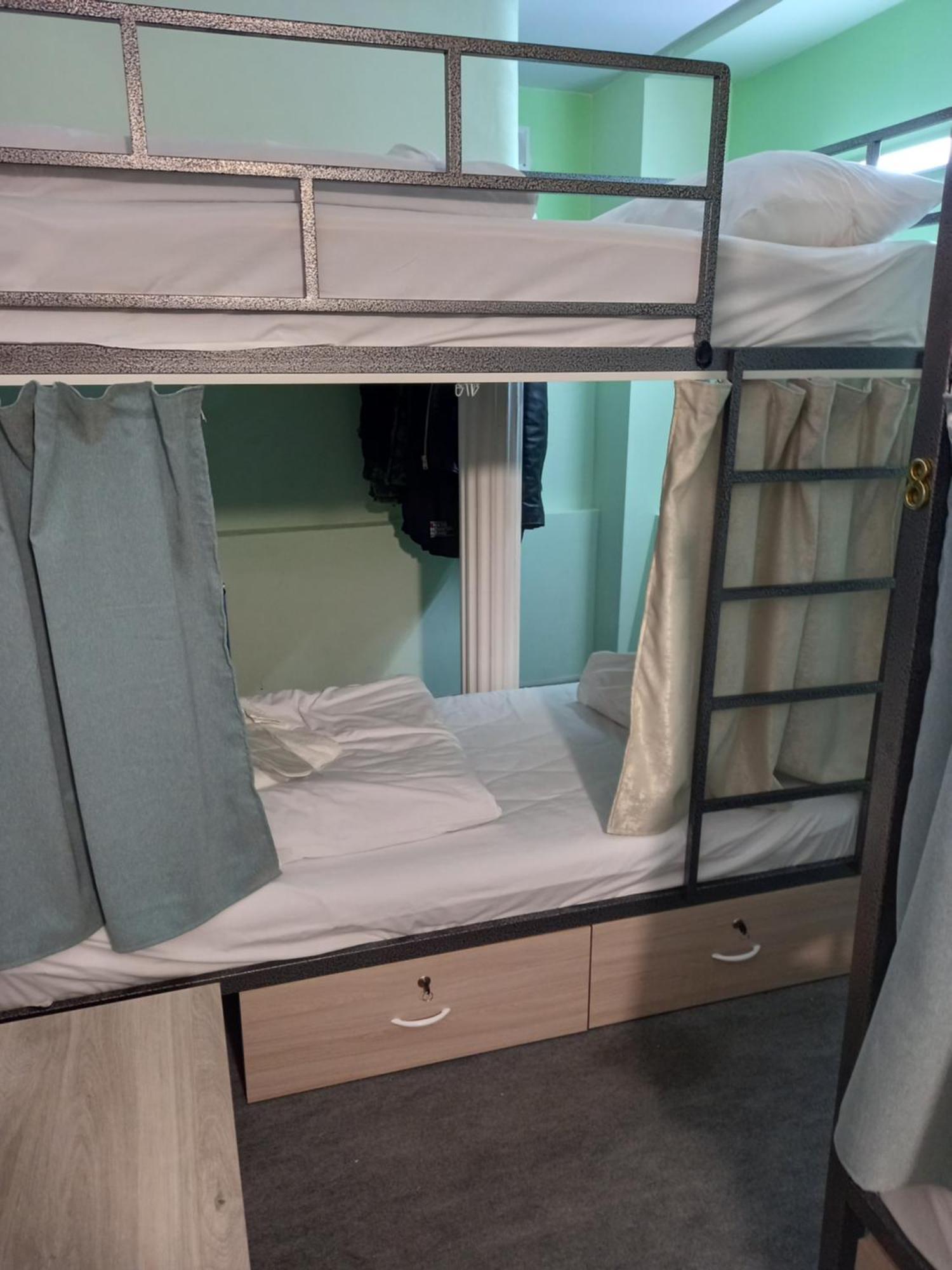 N 1 Hostel Ереван Стая снимка